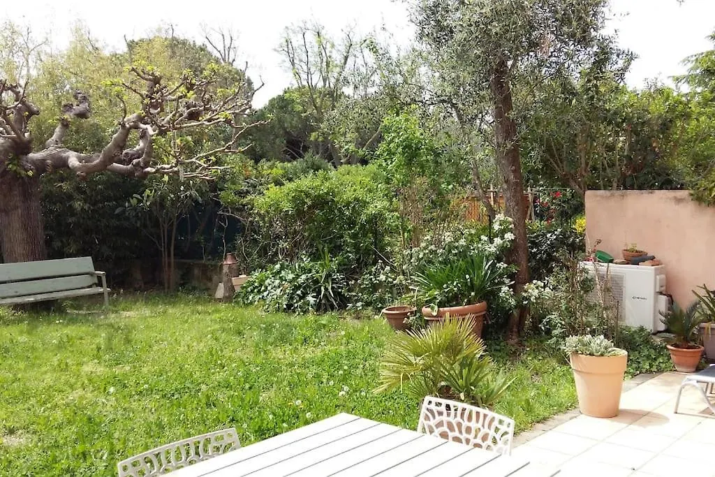 Holiday home Havre De Paix Dans Un Ecrin De Verdure Avignon